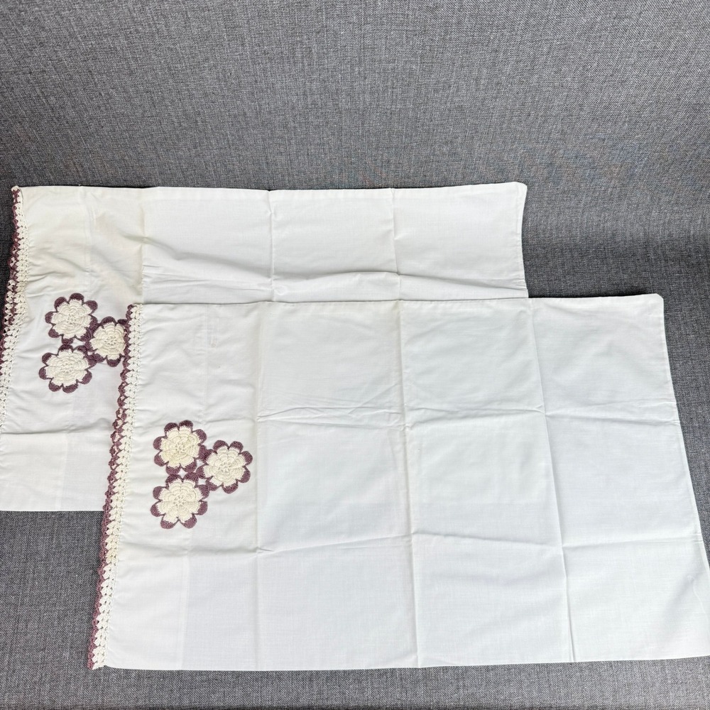 Cannon Royal Family Vintage Pillowcase Set White Crochet Flower Mauve